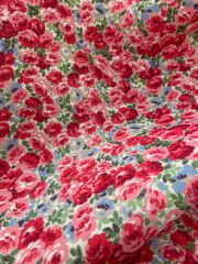 Kırmızı Top Çiçekli Romantik  Desenli Kumaş