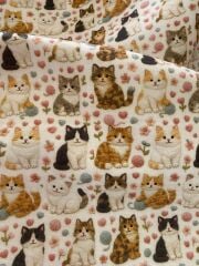 3D Nakış  Sevimli Yumaklı Kediler Desenli Kumaş