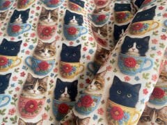 3D Nakış Fincandaki Kediler Desenli Kumaş