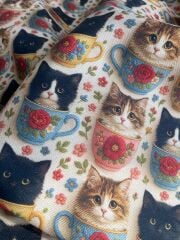 3D Nakış Fincandaki Kediler Desenli Kumaş