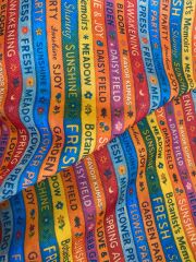 Çiçekli Kitaplar Desenli Kumaş