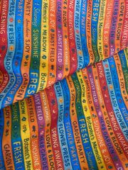 Çiçekli Kitaplar Desenli Kumaş