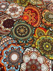 Kahverengi Mandala Desenli Kumaş