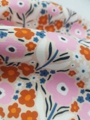 Pembe Menekşe Desenli Kumaş 2