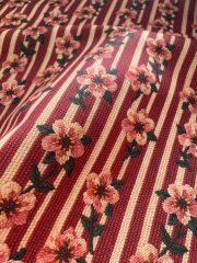 Boncuk İşlemeli Çiçekler Desenli Kumaş