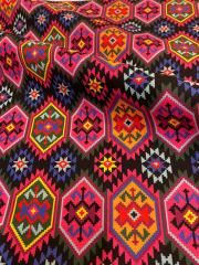 Renkli Kilim Desenli Kumaş