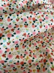 Bahar Bahçesi Çıtır Çiçekli  2 Desenli Kumaş