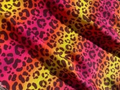 Pembe Şeritli Leopar Desenli Kumaş