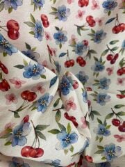 Suluboya Kiraz Ve Çiçek Desenli Kumaş