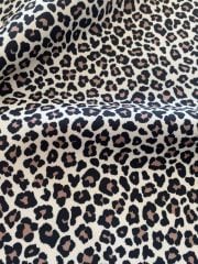 Bej Zeminli Leopar Desenli Kumaş