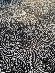 Siyah Beyaz Bandana Desenli Kumaş