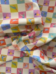 Renkli Dama Kuş  Desenli Kumaş